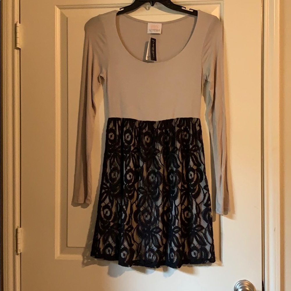 NWT long sleeve lace dress